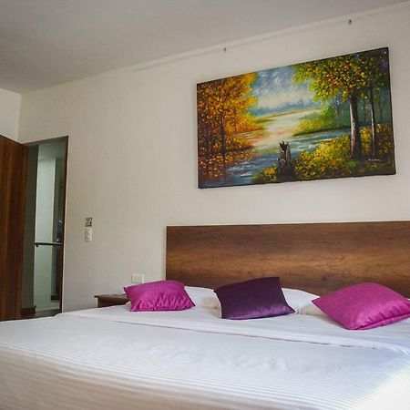 Hotel Junior Plaza Apía Eksteriør bilde