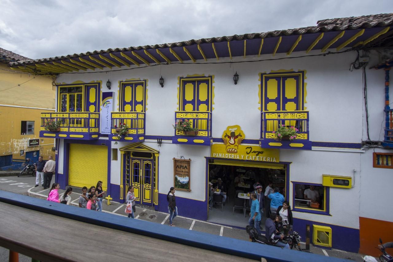 Hotel Junior Plaza Apía Eksteriør bilde