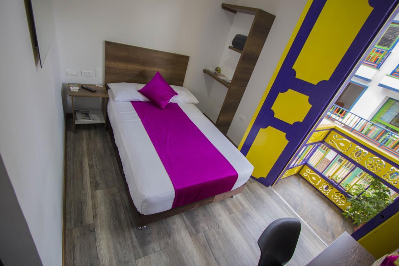 Hotel Junior Plaza Apía Eksteriør bilde