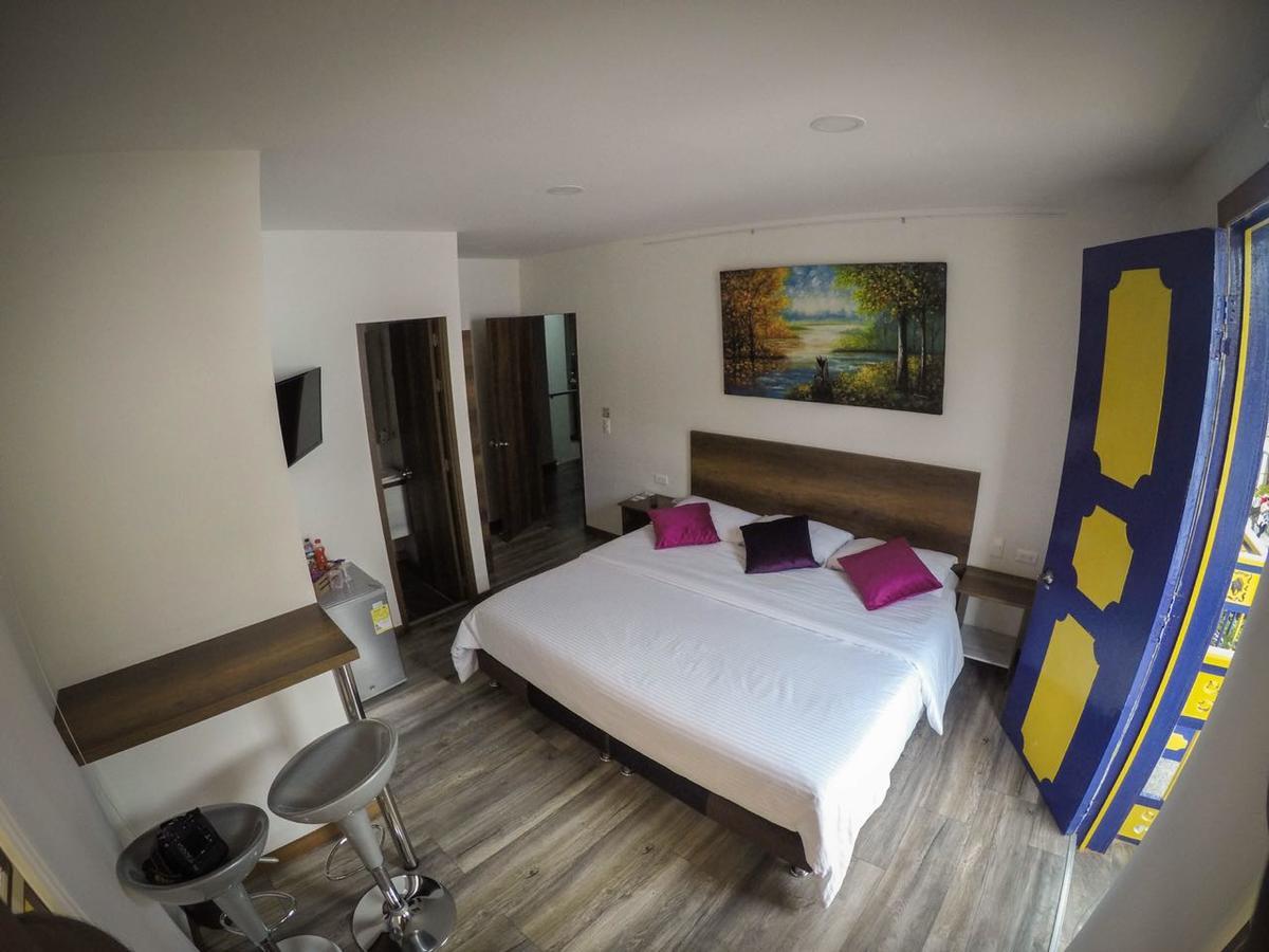 Hotel Junior Plaza Apía Eksteriør bilde