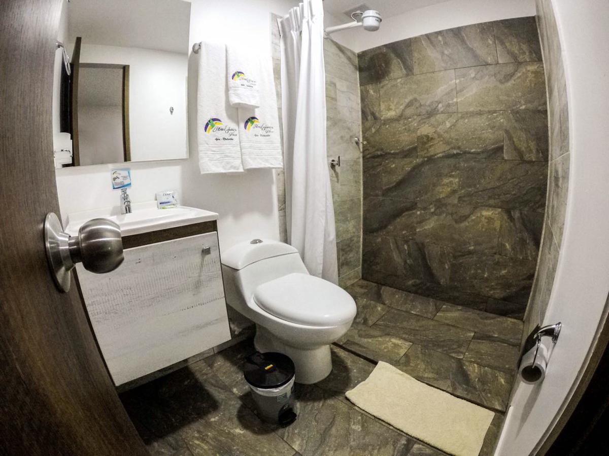 Hotel Junior Plaza Apía Eksteriør bilde